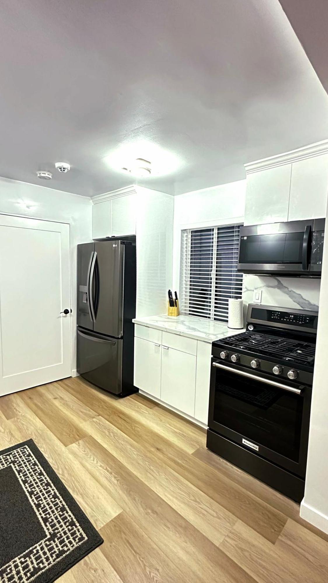 Modern 2Br Stylish & Cozy Unit Bed and Breakfast Λος Άντζελες Εξωτερικό φωτογραφία
