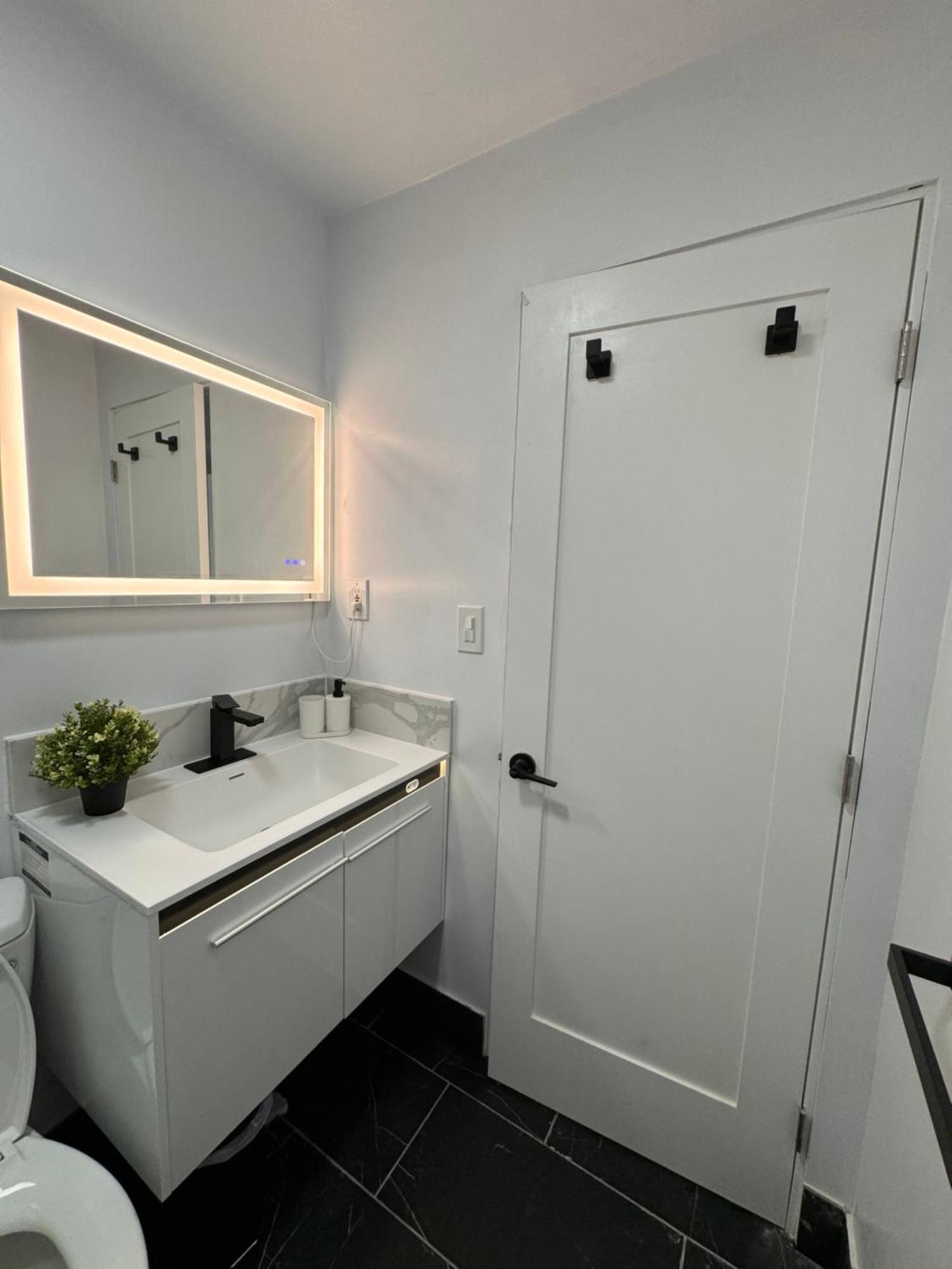 Modern 2Br Stylish & Cozy Unit Bed and Breakfast Λος Άντζελες Εξωτερικό φωτογραφία