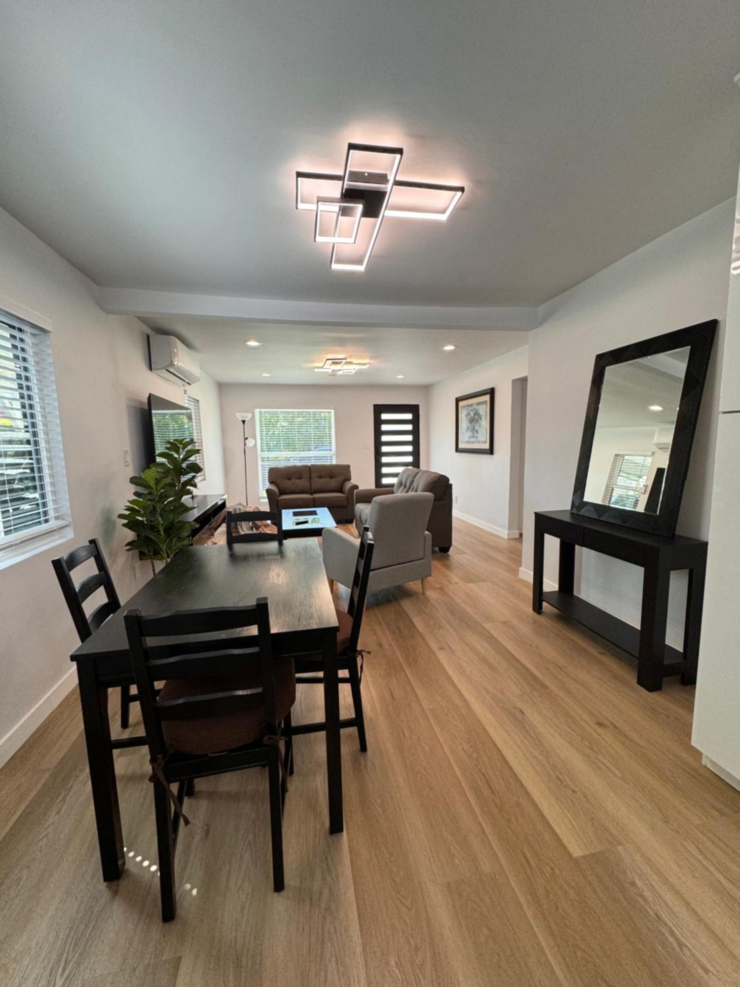 Modern 2Br Stylish & Cozy Unit Bed and Breakfast Λος Άντζελες Εξωτερικό φωτογραφία